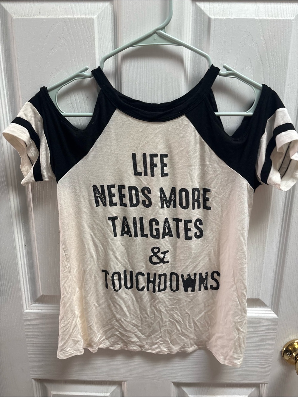 Francesca's Collections Cream & Black Cold-Shoulder Graphic Tee